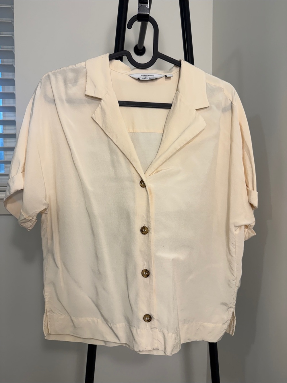 & Other Stories Light Cream Short-Sleeve Button-Down Shirt